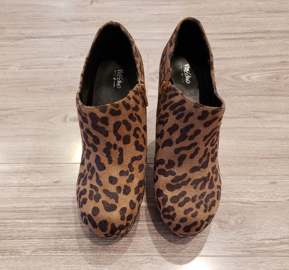 Mossimo booties Leopard size 9